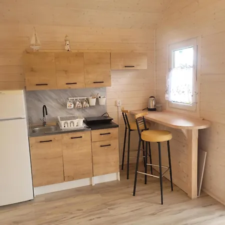 Chatki Przy Marinie Feriehus Wapnica (West Pomeranian)