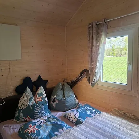 Chatki Przy Marinie Hébergement de vacances *