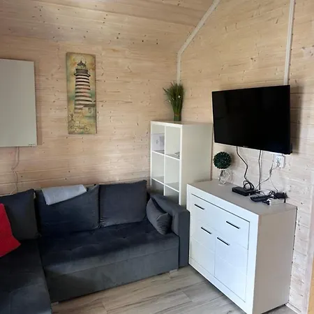 Chatki Przy Marinie Feriehus *